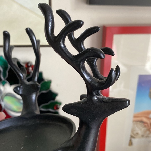 Pier 1 Noël red apple/cinnamon pilar candle! Carved! Moose heads candle holder! - Picture 4 of 16